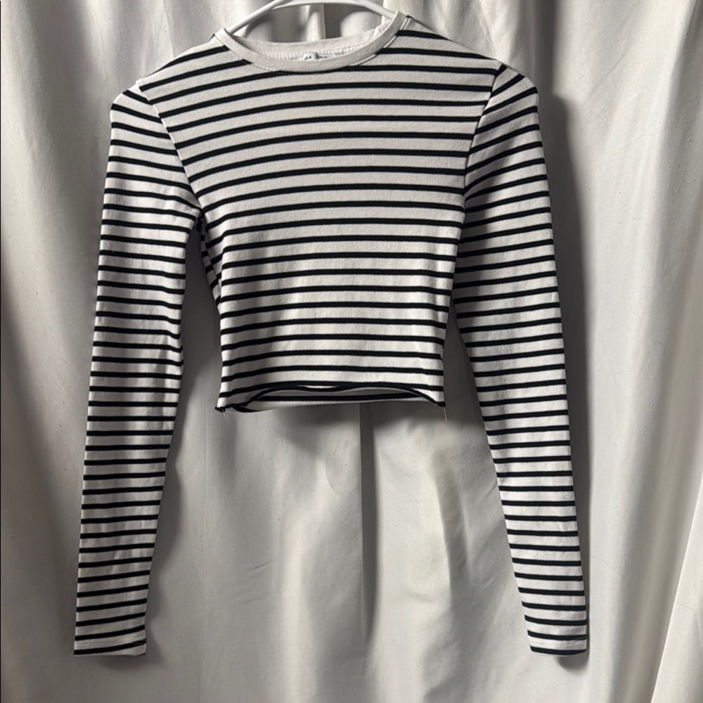 Striped Black and White Long Sleeve Crop Top